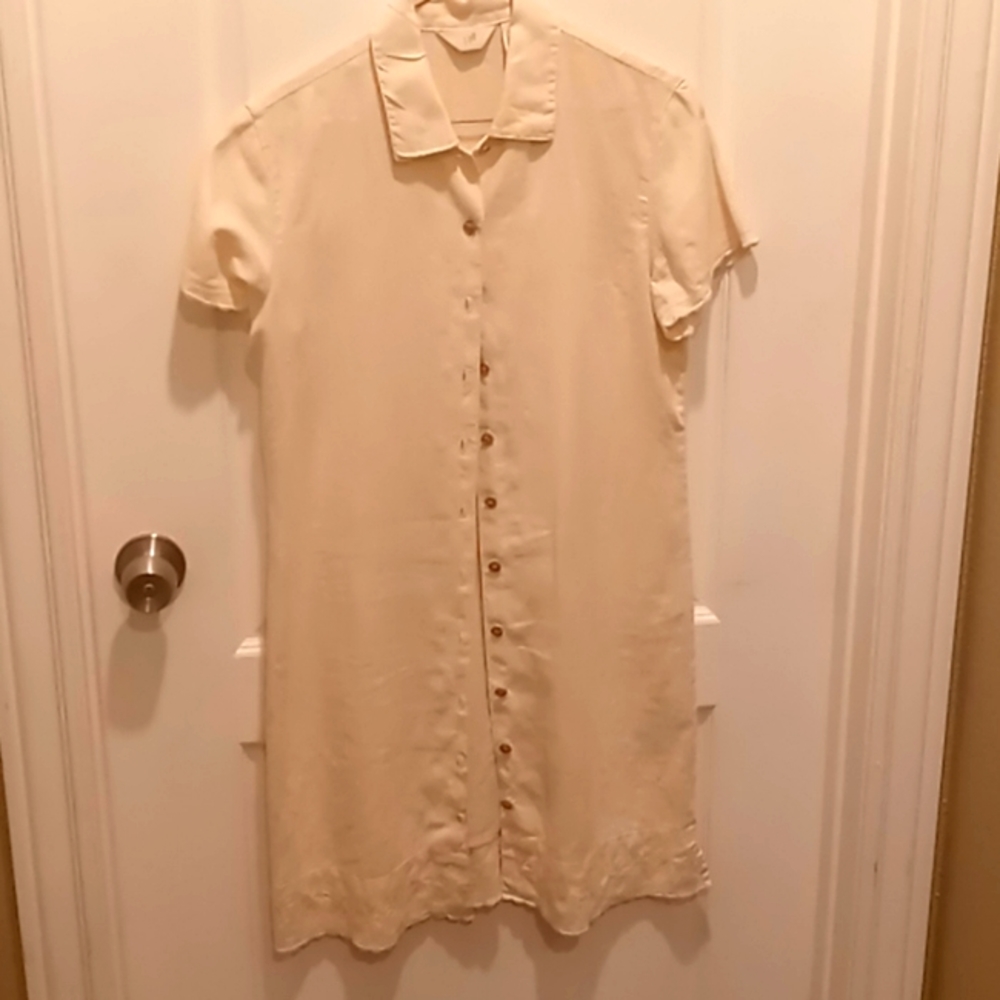 Crème button-down dress.